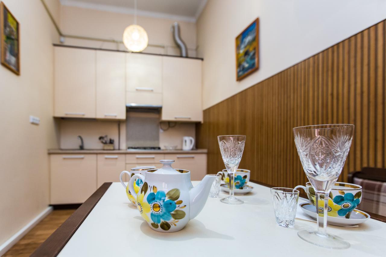 Luxury Central Two Bedroom Apartment Lwów Zewnętrze zdjęcie