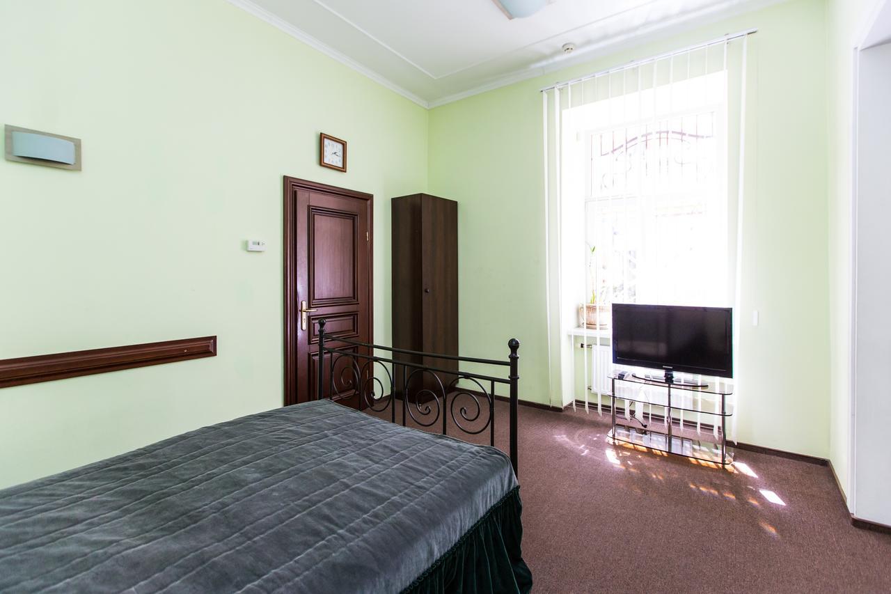 Luxury Central Two Bedroom Apartment Lwów Zewnętrze zdjęcie